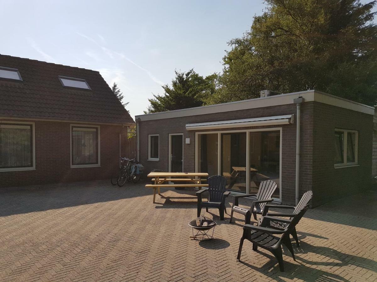 Guest House Ons Hoekje Houten Exteriör bild